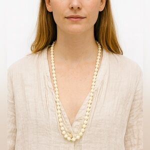 Vintage 90s Cristy Bone White Acrylic Ragged Edges Round Beaded Necklace 15” NEW